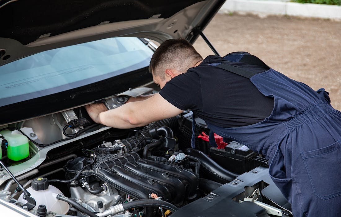 Die 5 besten Services für Automatikgetriebe in Augsburg – Schaltvorgänge durch passende Flüssigkeitspflege verbessern