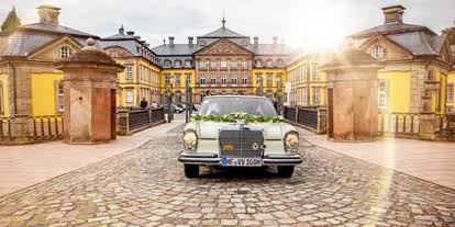 Die 5 besten Hochzeitsauto-Mietservices in Bad Salzuflen – Stilvoll am wichtigen Hochzeitstag ankommen